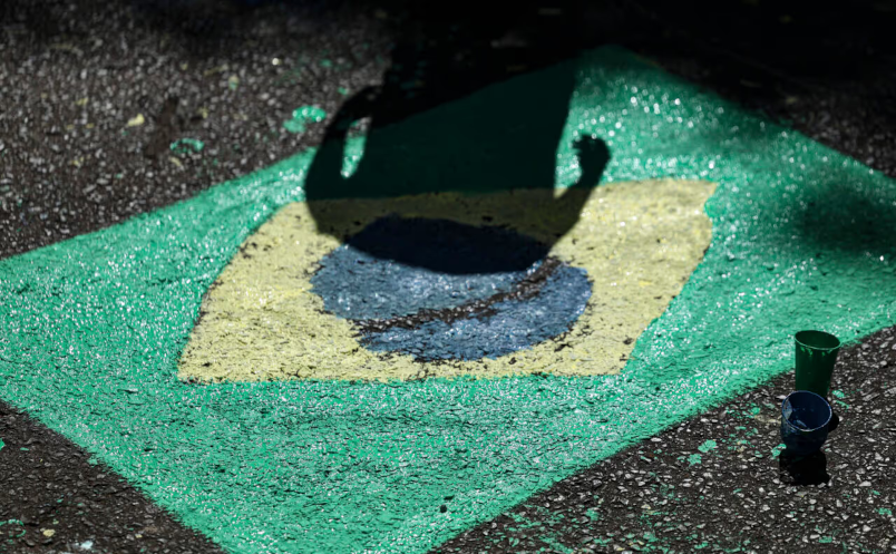 Brasil apodrece às vésperas da eleição