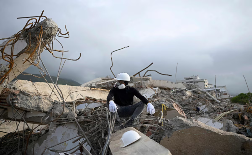 Sobe para 4.734 o número de mortos após terremotos na Venezuela