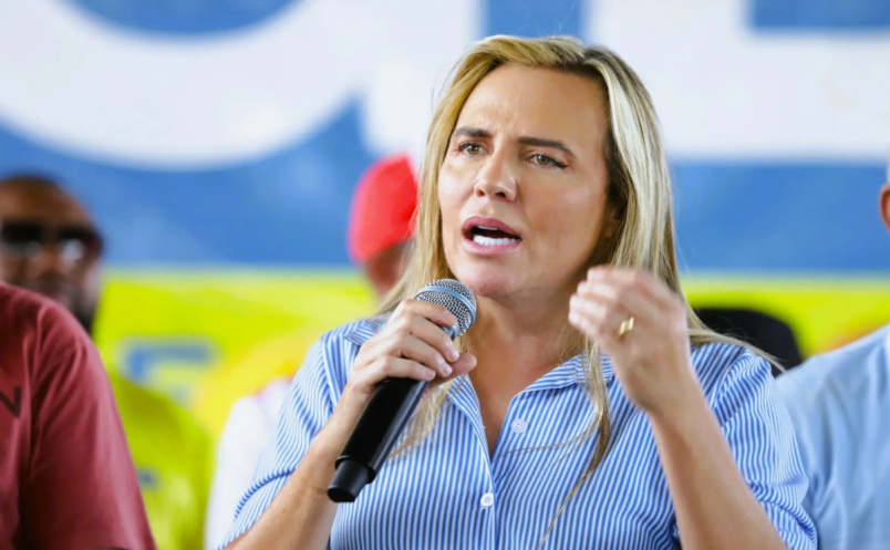 No coração do poder brasileiro, uma mulher volta a ocupar o comando de Brasília